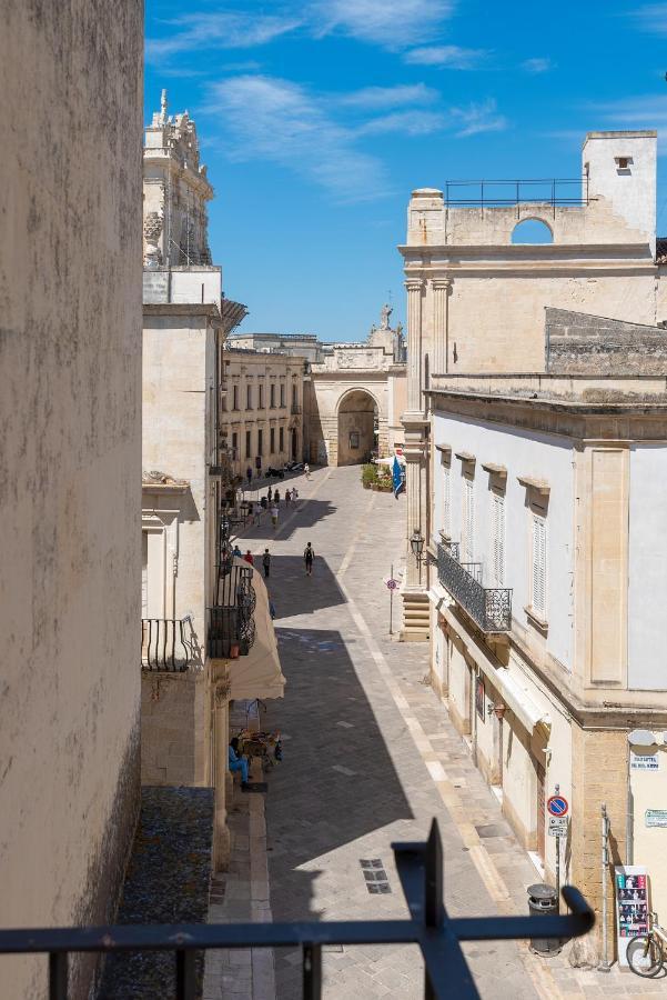 Palazzo Charlie Panzió Lecce Kültér fotó